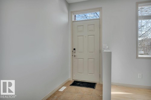 #41 1650 Towne Center Bv Nw, Edmonton, AB - Indoor Photo Showing Other Room