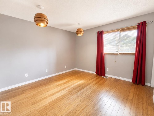 2914 48 Street Nw, Edmonton, AB - Indoor Photo Showing Other Room
