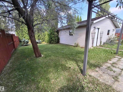 2914 48 Street Nw, Edmonton, AB - Outdoor