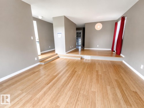 2914 48 Street Nw, Edmonton, AB - Indoor Photo Showing Other Room