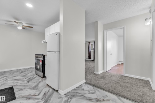 #105 10725 111St Nw, Edmonton, AB - Indoor