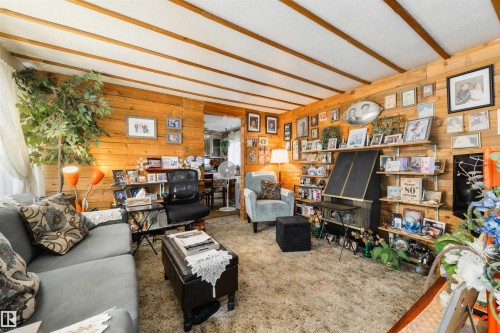 8 Keyhole Crescent, Edmonton, AB - Indoor