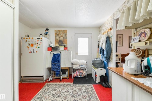 8 Keyhole Crescent, Edmonton, AB - Indoor Photo Showing Other Room