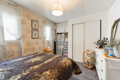 8 Keyhole Crescent, Edmonton, AB - Indoor Photo Showing Bedroom