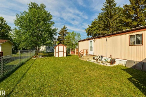 8 Keyhole Crescent, Edmonton, AB - Outdoor