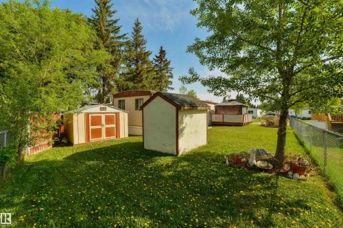 8 Keyhole Crescent, Edmonton, AB - Outdoor