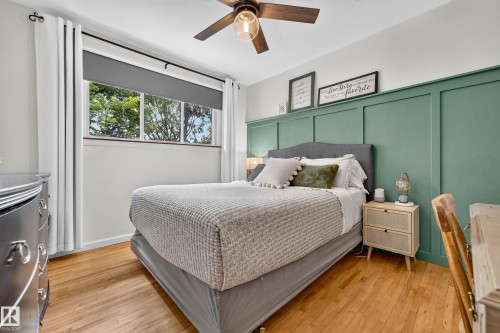 7530 80 Avenue Nw, Edmonton, AB - Indoor Photo Showing Bedroom