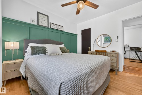 7530 80 Avenue Nw, Edmonton, AB - Indoor Photo Showing Bedroom