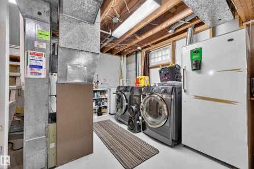 7530 80 Avenue Nw, Edmonton, AB - Indoor Photo Showing Laundry Room