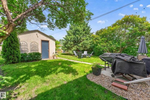 7530 80 Avenue Nw, Edmonton, AB - Outdoor