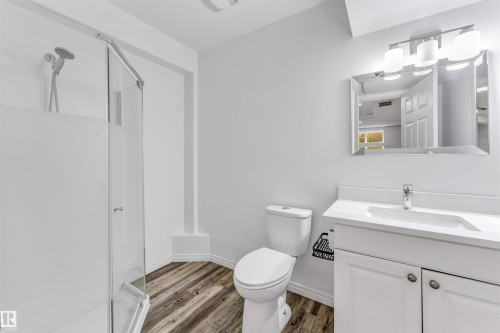 Bathroom - 16205 55 Street Nw, Edmonton, AB - Indoor Photo Showing Bathroom