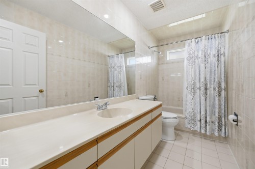 337 Twin Brooks Drive Nw, Edmonton, AB - Indoor Photo Showing Bathroom