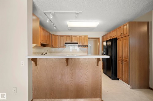 10014 97 Avenue Nw, Edmonton, AB - Indoor Photo Showing Kitchen