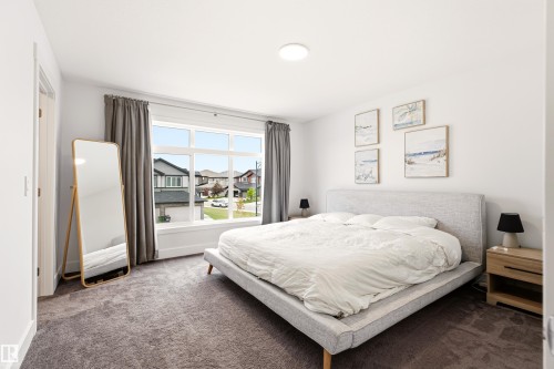 1323 Erker Crescent Nw, Edmonton, AB - Indoor Photo Showing Bedroom