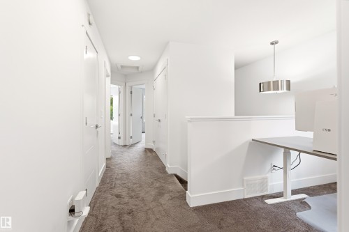 1323 Erker Crescent Nw, Edmonton, AB - Indoor Photo Showing Other Room