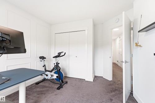 1323 Erker Crescent Nw, Edmonton, AB - Indoor Photo Showing Gym Room