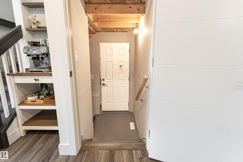 1323 Erker Crescent Nw, Edmonton, AB - Indoor Photo Showing Other Room