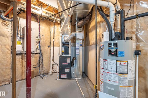 1323 Erker Crescent Nw, Edmonton, AB - Indoor Photo Showing Basement
