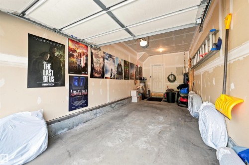 #117 7293 South Terwillegar Dr Nw, Edmonton, AB - Indoor Photo Showing Garage