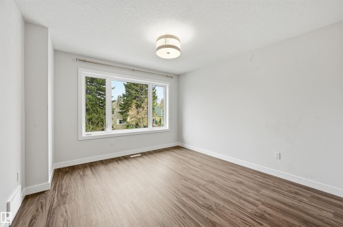 11146 78 Avenue Nw, Edmonton, AB - Indoor Photo Showing Other Room