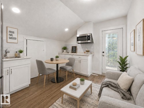 (virtually staged) - 11146 78 Avenue Nw, Edmonton, AB - Indoor Photo Showing Living Room