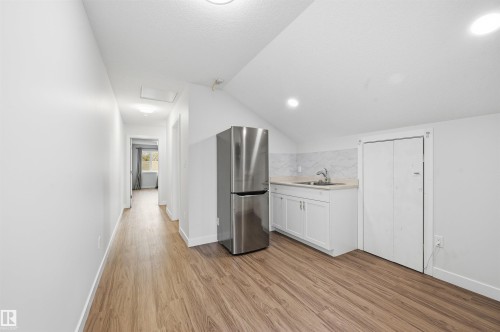 11146 78 Avenue Nw, Edmonton, AB - Indoor