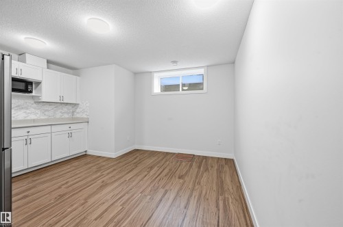 11146 78 Avenue Nw, Edmonton, AB - Indoor