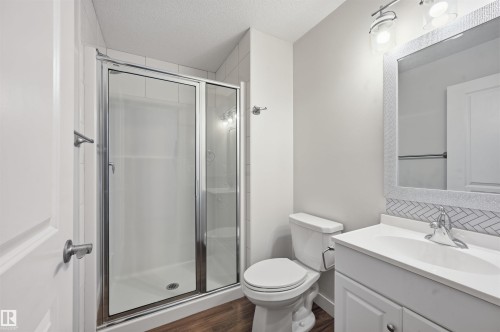 11146 78 Avenue Nw, Edmonton, AB - Indoor Photo Showing Bathroom