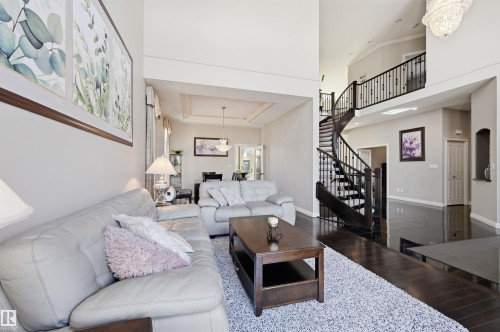 831 Hollands Landing Nw, Edmonton, AB - Indoor Photo Showing Living Room