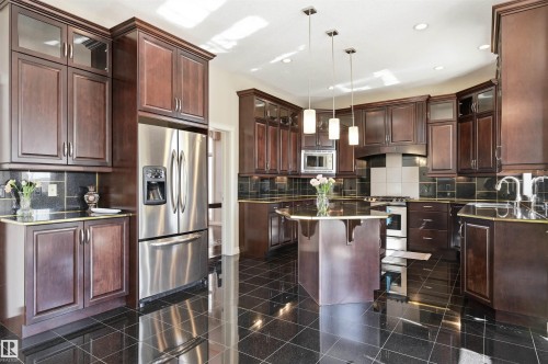 831 Hollands Landing Nw, Edmonton, AB - Indoor Photo Showing Kitchen With Upgraded Kitchen