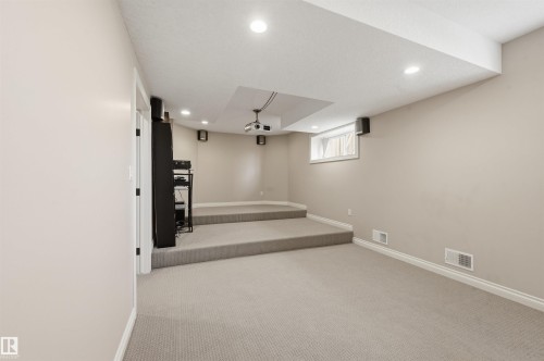 831 Hollands Landing Nw, Edmonton, AB - Indoor Photo Showing Other Room
