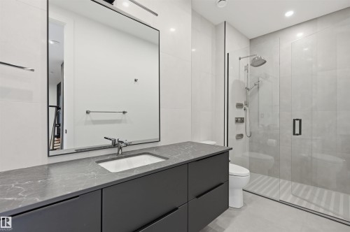 4081 Whispering River Drive Sw, Edmonton, AB - Indoor Photo Showing Bathroom