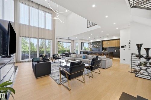 4081 Whispering River Drive Sw, Edmonton, AB - Indoor Photo Showing Living Room