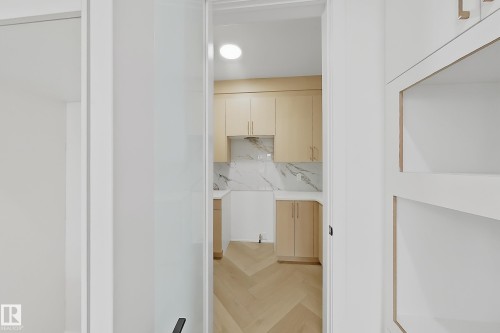 8916 Mayday Way Sw, Edmonton, AB - Indoor Photo Showing Other Room