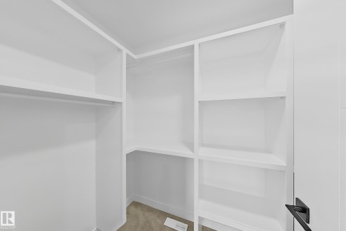 8916 Mayday Way Sw, Edmonton, AB - Indoor With Storage