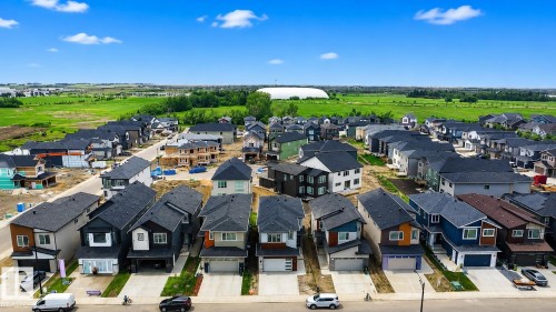 8916 Mayday Way Sw, Edmonton, AB - Outdoor With Facade