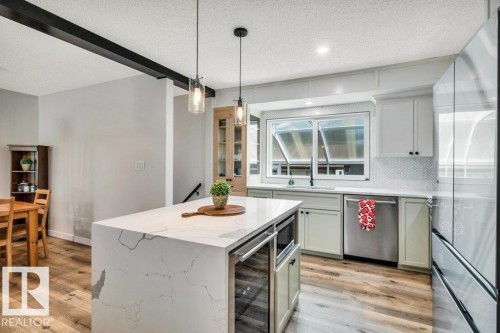 166 Larose Drive, St. Albert, AB - Indoor Photo Showing Kitchen With Upgraded Kitchen