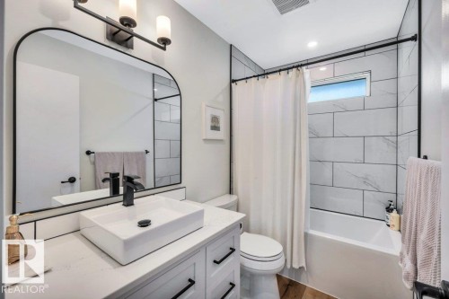 166 Larose Drive, St. Albert, AB - Indoor Photo Showing Bathroom