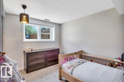 166 Larose Drive, St. Albert, AB - Indoor Photo Showing Bedroom
