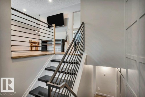 166 Larose Drive, St. Albert, AB - Indoor Photo Showing Other Room