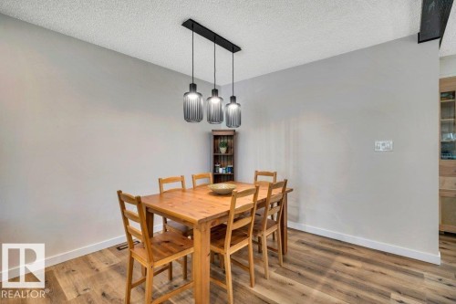 166 Larose Drive, St. Albert, AB - Indoor Photo Showing Dining Room