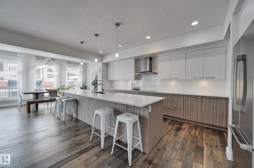 1311 Hainstock Way Sw, Edmonton, AB - Indoor Photo Showing Kitchen With Upgraded Kitchen