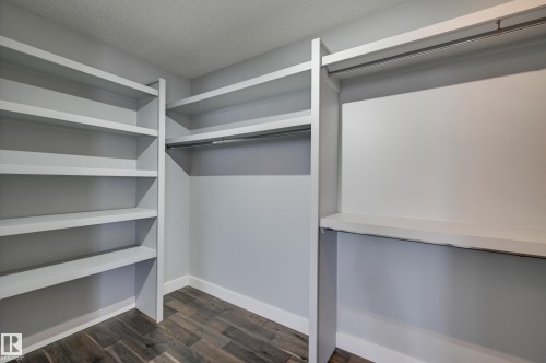1311 Hainstock Way Sw, Edmonton, AB - Indoor With Storage