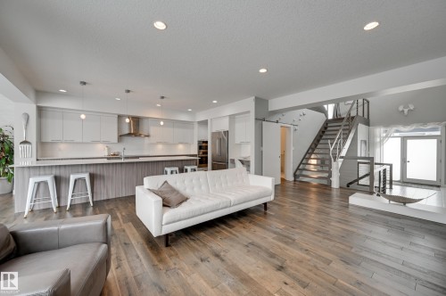 1311 Hainstock Way Sw, Edmonton, AB - Indoor Photo Showing Living Room