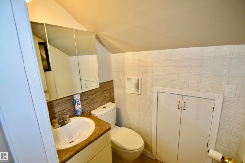 4629 47 Avenue, St. Paul Town, AB - Indoor Photo Showing Bathroom