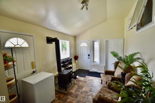 4629 47 Avenue, St. Paul Town, AB - Indoor Photo Showing Other Room