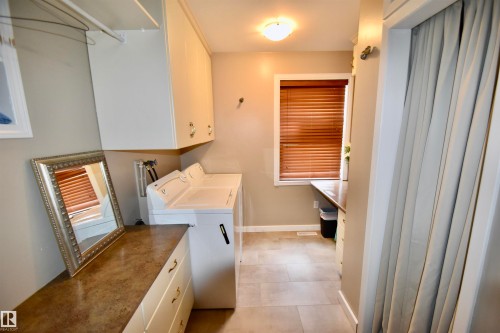 4629 47 Avenue, St. Paul Town, AB - Indoor Photo Showing Laundry Room