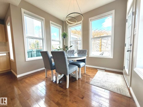 1820 Robertson Crescent Sw, Edmonton, AB - Indoor Photo Showing Dining Room