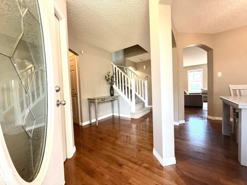 Entrance foyer - 1820 Robertson Crescent Sw, Edmonton, AB - Indoor Photo Showing Other Room