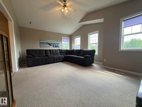 Living room - 1820 Robertson Crescent Sw, Edmonton, AB - Indoor